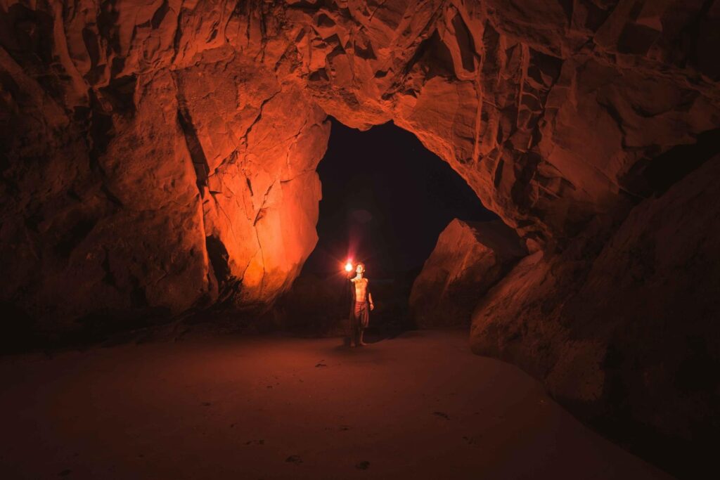 Un recorrido por las cuevas más bonitas de España