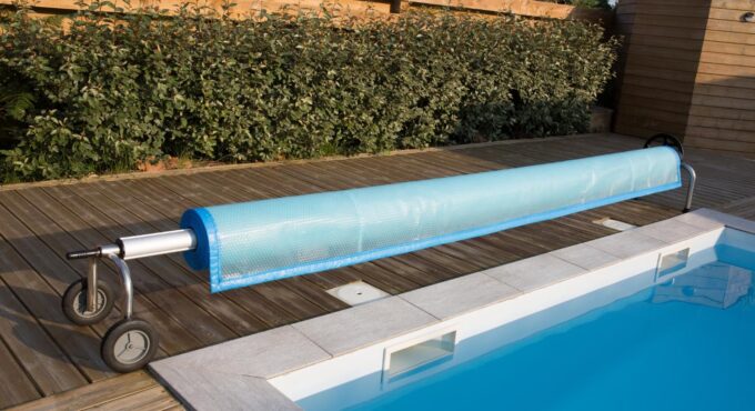 ¿Cómo instalar una cubierta para piscina en tu hogar